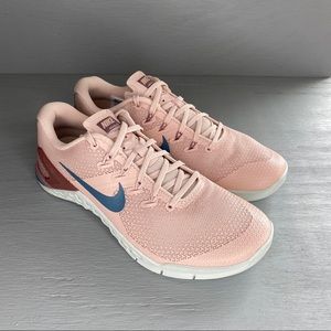 NEW Nike Metcon 4